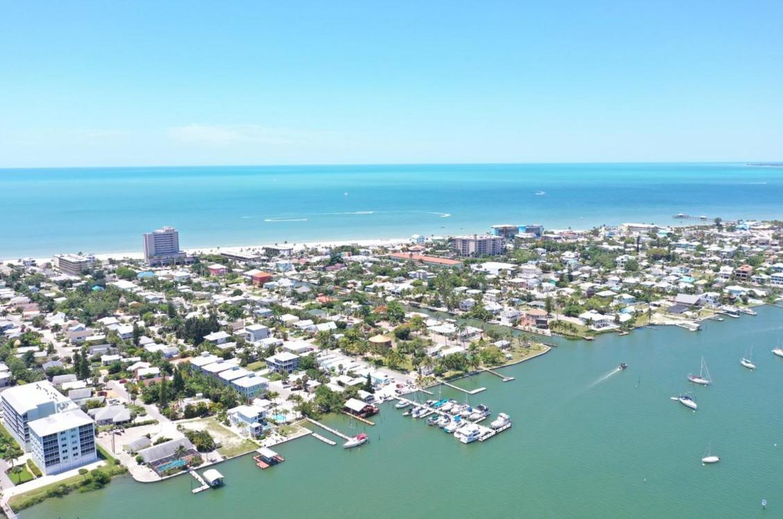 230 Pearl Street Easy Breezy Villa Fort Myers Beach Exterior photo